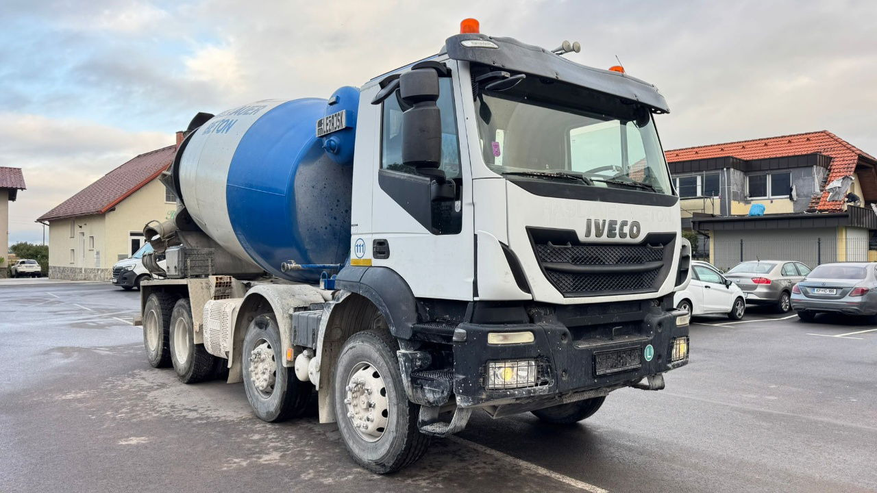 Iveco Trakker AD340TB45 8x4 mixer 10m3 - Concrete mixer truck: picture 3 Iveco Trakker AD340TB45 8x4 mixer 10m3 - Concrete mixer truck: picture 3