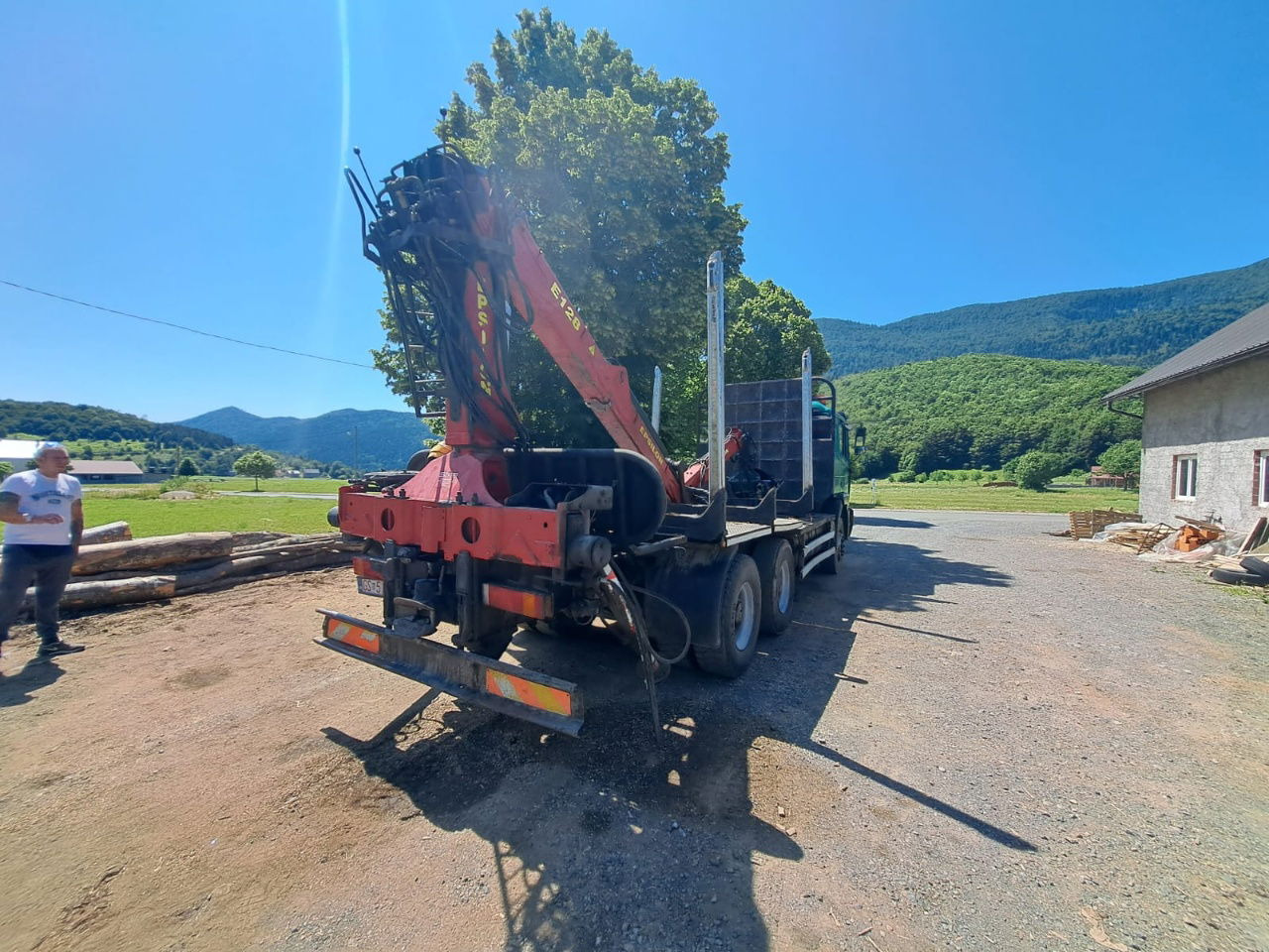 MAN 33.464 6x4 forest truck - Complete Spring - Epsilon E128 + scissors - Timber truck: picture 4 MAN 33.464 6x4 forest truck - Complete Spring - Epsilon E128 + scissors - Timber truck: picture 4