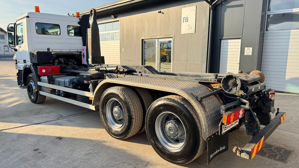 Leasing of Mercedes-Benz Actros 2641 6x4 hiab abroll tipper - spring complete Mercedes-Benz Actros 2641 6x4 hiab abroll tipper - spring complete: picture 6 Leasing of Mercedes-Benz Actros 2641 6x4 hiab abroll tipper - spring complete Mercedes-Benz Actros 2641 6x4 hiab abroll tipper - spring complete: picture 6