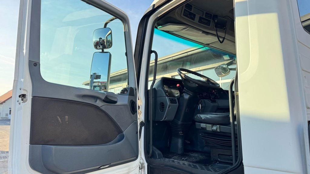 Leasing of Mercedes-Benz Actros 2641 6x4 hiab abroll tipper - spring complete Mercedes-Benz Actros 2641 6x4 hiab abroll tipper - spring complete: picture 22 Leasing of Mercedes-Benz Actros 2641 6x4 hiab abroll tipper - spring complete Mercedes-Benz Actros 2641 6x4 hiab abroll tipper - spring complete: picture 22