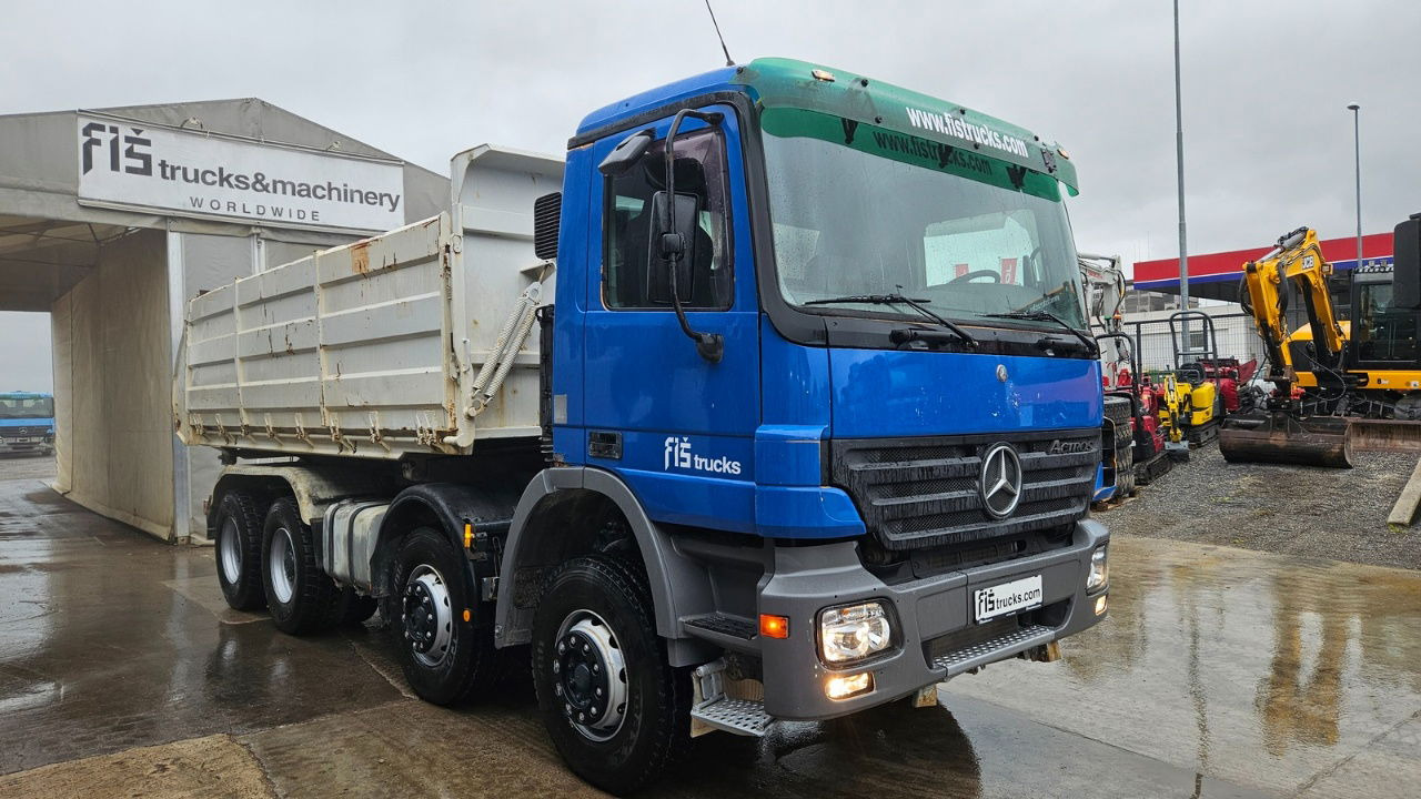 Mercedes-Benz Actros 3241 8x4 3 sided tipper - full spring - Tipper: picture 3 Mercedes-Benz Actros 3241 8x4 3 sided tipper - full spring - Tipper: picture 3