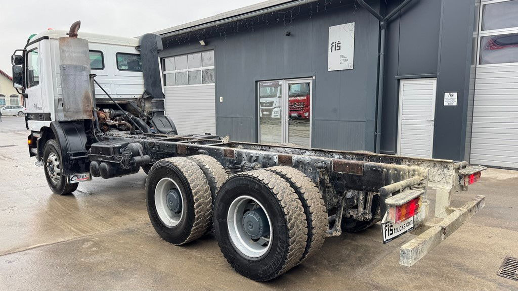 Cab chassis truck Mercedes-Benz Actros 3331 B 6x4 chassis - big axle: picture 6 Cab chassis truck Mercedes-Benz Actros 3331 B 6x4 chassis - big axle: picture 6