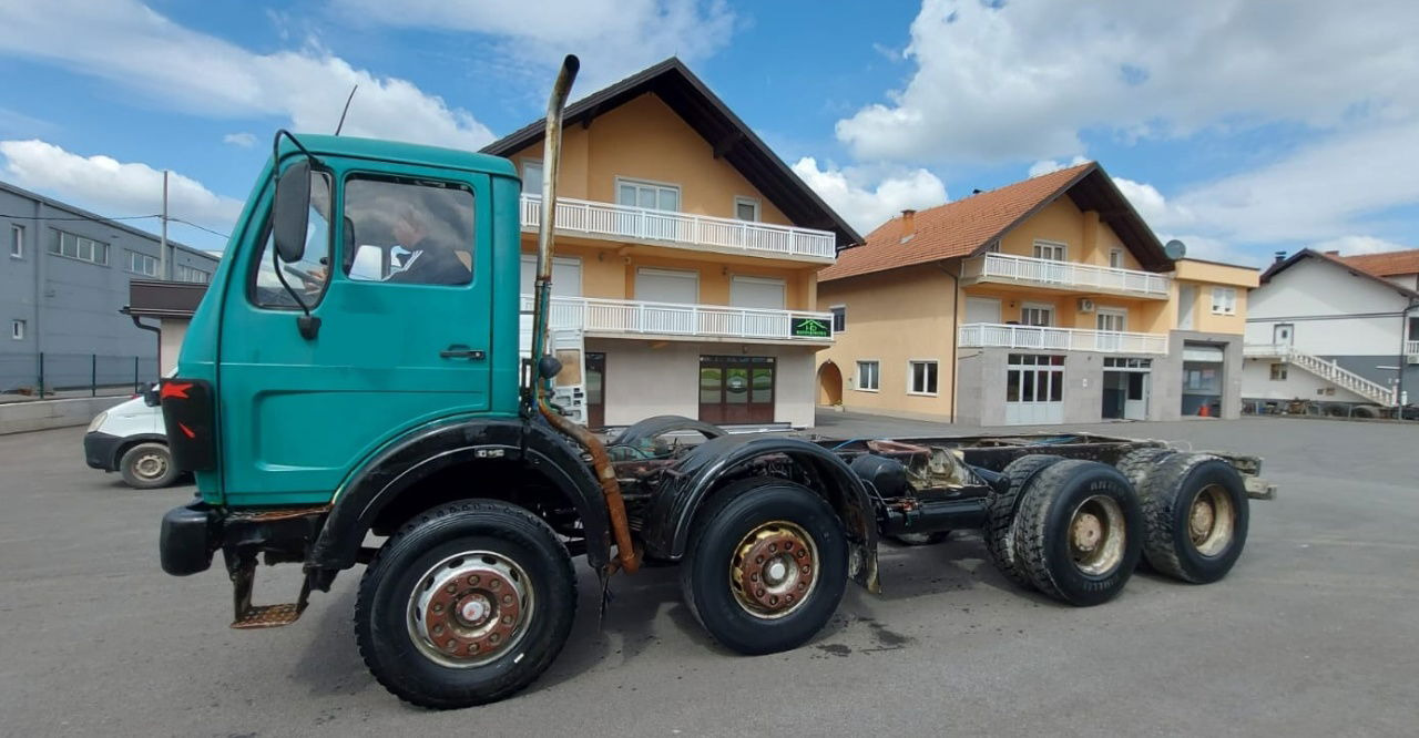 Mercedes-Benz SK 3025 8x4 chassis - complete spring - Cab chassis truck: picture 1 Mercedes-Benz SK 3025 8x4 chassis - complete spring - Cab chassis truck: picture 1