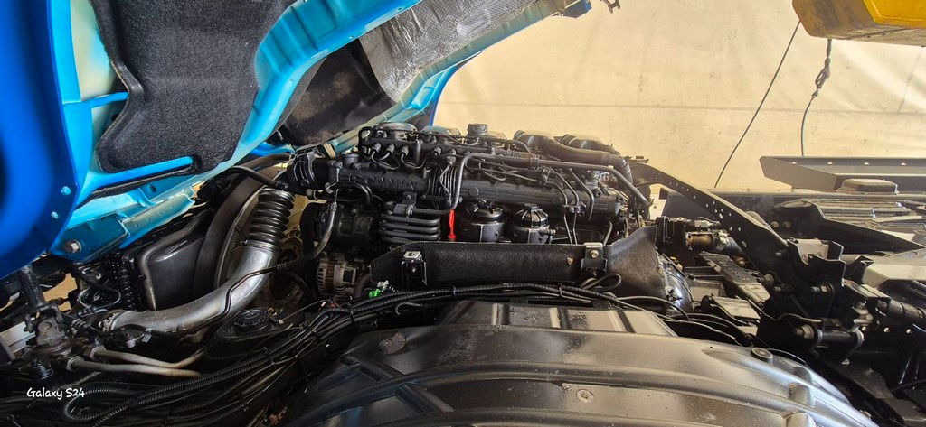 Container transporter/ Swap body truck Scania P 360 6x2 palfinger abroll tipper - steering axle: picture 20 Container transporter/ Swap body truck Scania P 360 6x2 palfinger abroll tipper - steering axle: picture 20