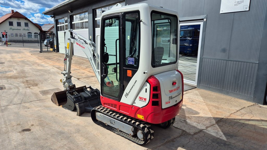 Takeuchi TB216 - 2022 Year - 1335 Hours - Powertilt - Mini excavator: picture 4 Takeuchi TB216 - 2022 Year - 1335 Hours - Powertilt - Mini excavator: picture 4