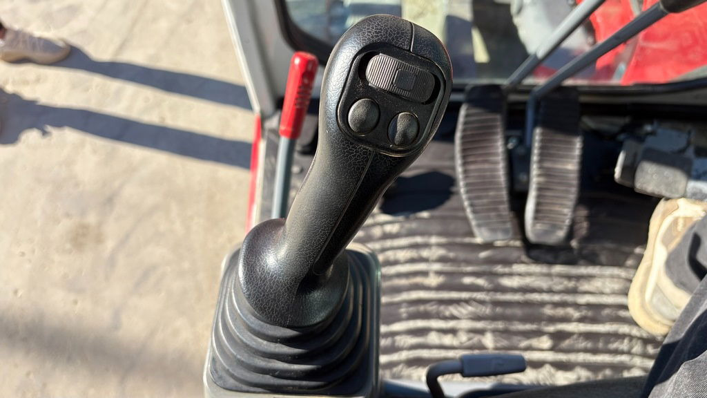 Mini excavator Takeuchi TB250-2 - 2021 Year - 1825 Hours - Powertilt -3X Buckets: picture 16 Mini excavator Takeuchi TB250-2 - 2021 Year - 1825 Hours - Powertilt -3X Buckets: picture 16