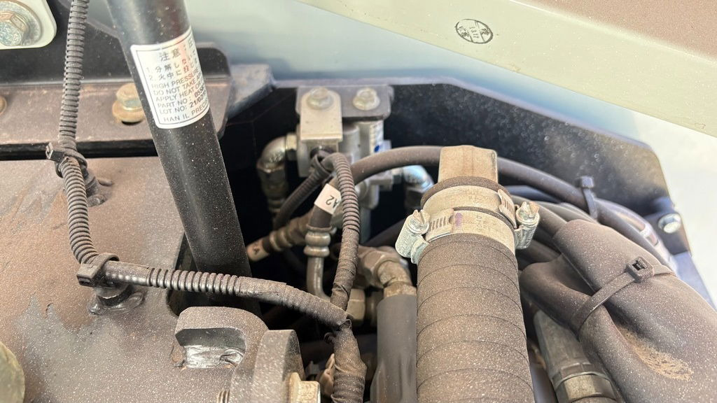 Mini excavator Takeuchi TB250-2 - 2021 Year - 1825 Hours - Powertilt -3X Buckets: picture 23 Mini excavator Takeuchi TB250-2 - 2021 Year - 1825 Hours - Powertilt -3X Buckets: picture 23