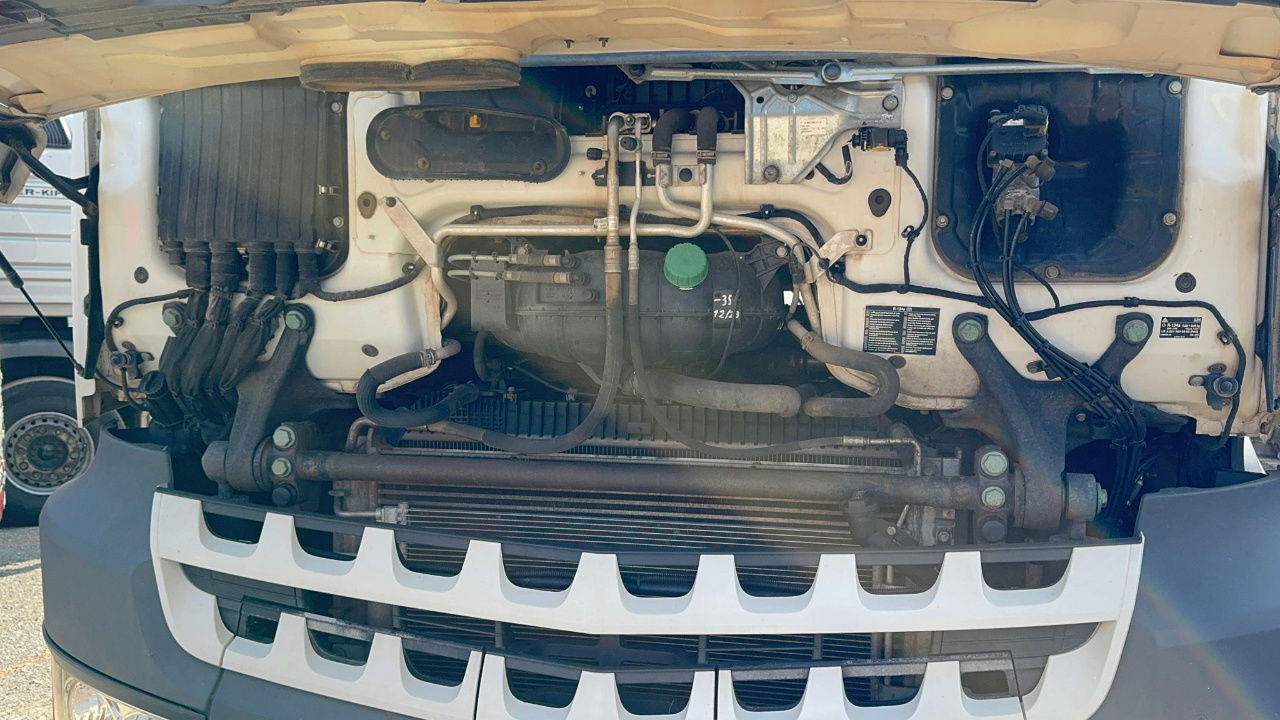 Mercedes-Benz Arocs 1851 LS HAD 4X4 - Euro 6 - retarder - tipper hydraulics - Tractor unit: picture 4 Mercedes-Benz Arocs 1851 LS HAD 4X4 - Euro 6 - retarder - tipper hydraulics - Tractor unit: picture 4