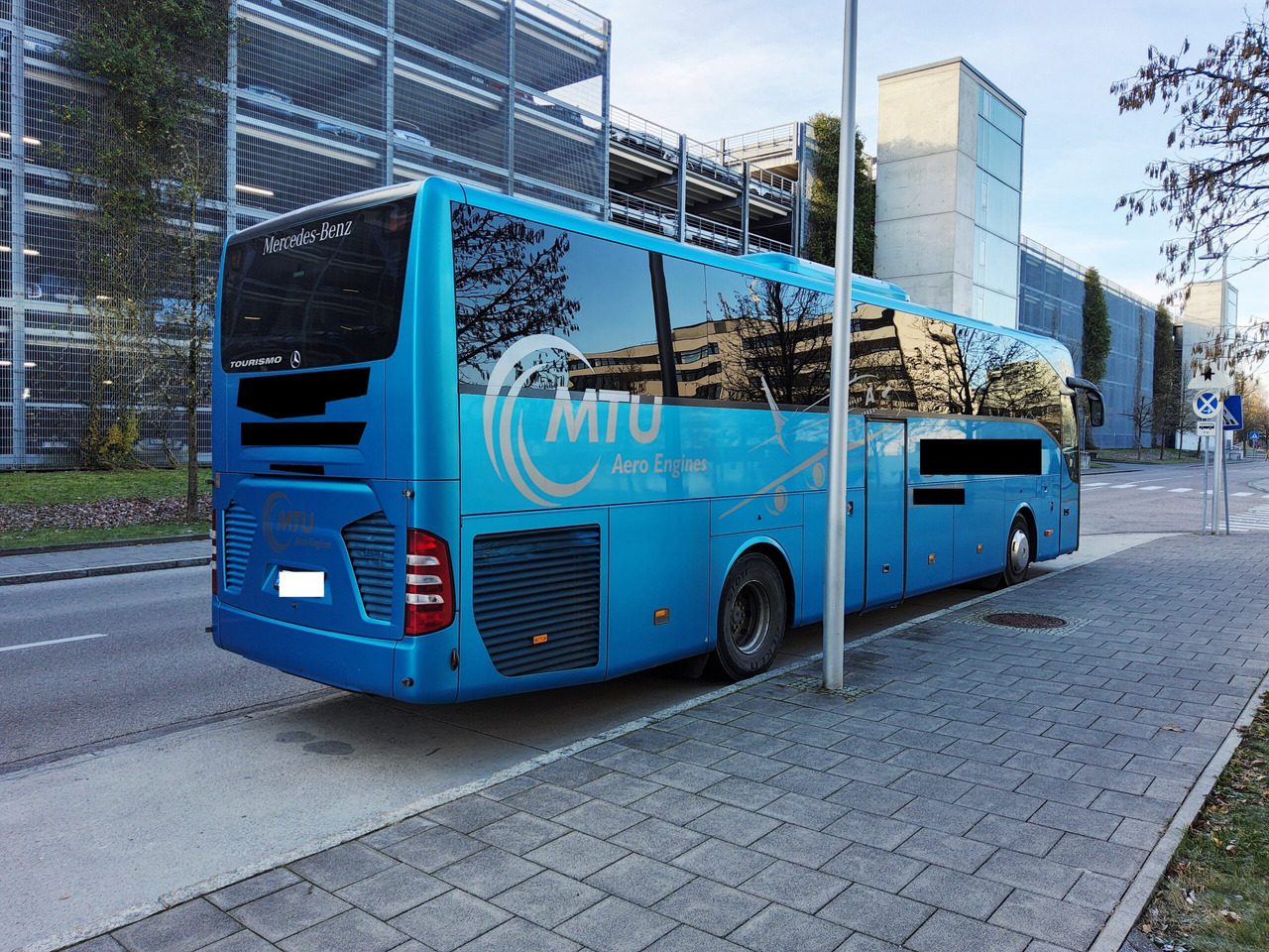 Mercedes Benz Tourismo 15 RHD 56 Sitze / kein WC / großer Kofferraum - Coach: picture 4 Mercedes Benz Tourismo 15 RHD 56 Sitze / kein WC / großer Kofferraum - Coach: picture 4