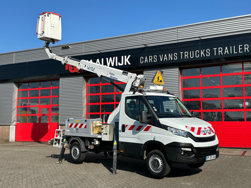 Iveco Daily 35S14 278 draaaiuren, 4x gestempeld, 14 meter APK 10-04-2026, KM 40.365 - Commercial vehicle: picture 1 Iveco Daily 35S14 278 draaaiuren, 4x gestempeld, 14 meter APK 10-04-2026, KM 40.365 - Commercial vehicle: picture 1