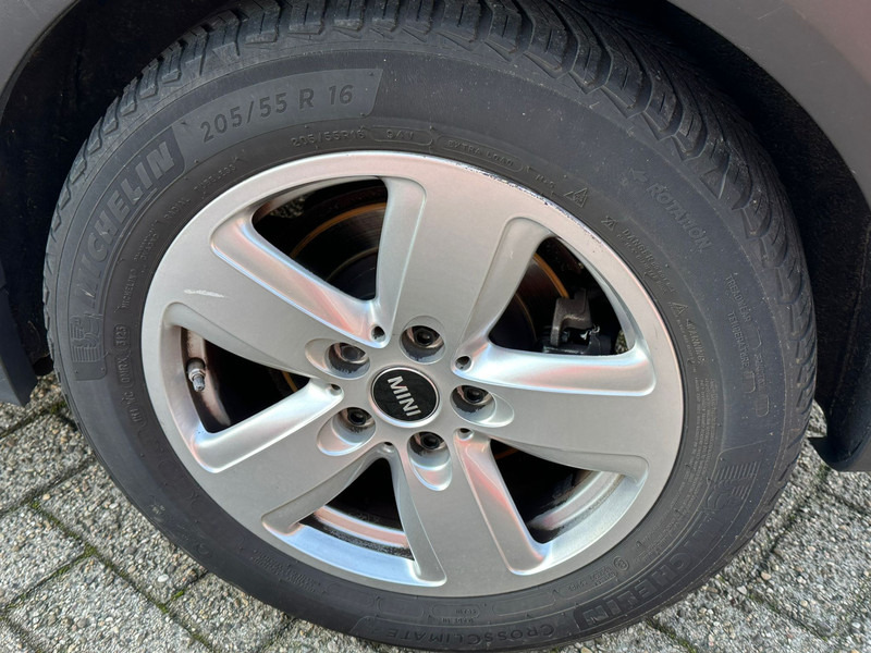 Car MINI Clubman One  APK 24-03-2027 Apple Carplay: picture 7