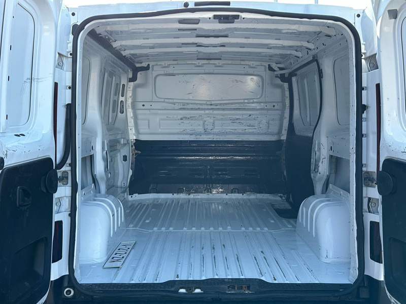 Small van Renault Trafic 1.6 dCi T27: picture 8