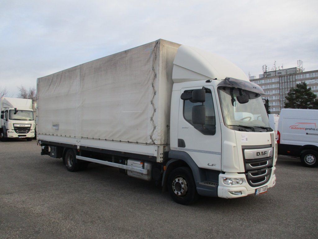 DAF LF 12.260 - Curtainsider truck: picture 3 DAF LF 12.260 - Curtainsider truck: picture 3