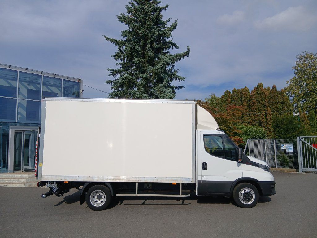 Iveco 35C16 Daily - Box van: picture 3 Iveco 35C16 Daily - Box van: picture 3