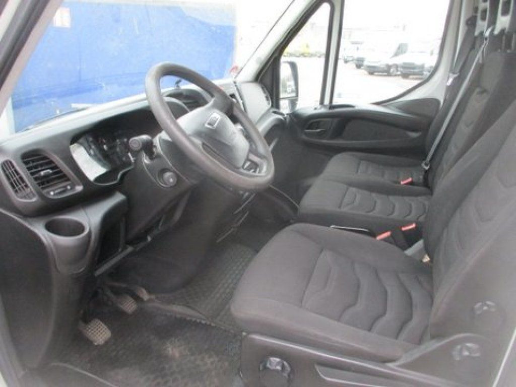 Iveco Daily 35S15V - Panel van: picture 4 Iveco Daily 35S15V - Panel van: picture 4