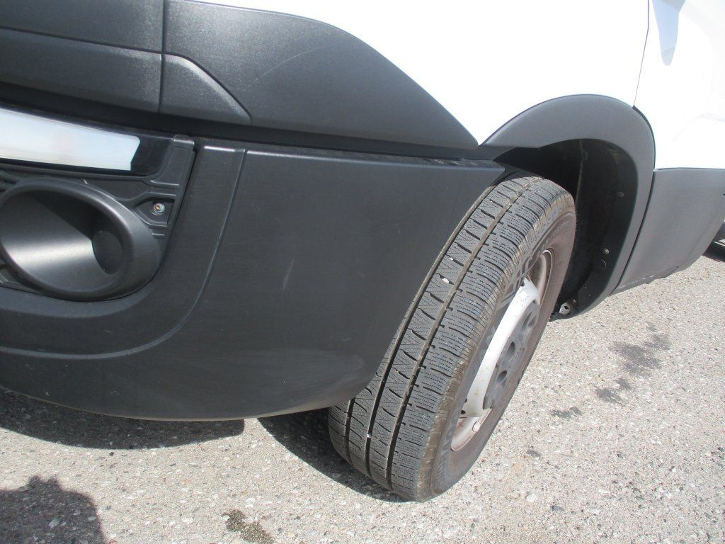 Iveco Daily 35S16 - Box van: picture 5 Iveco Daily 35S16 - Box van: picture 5