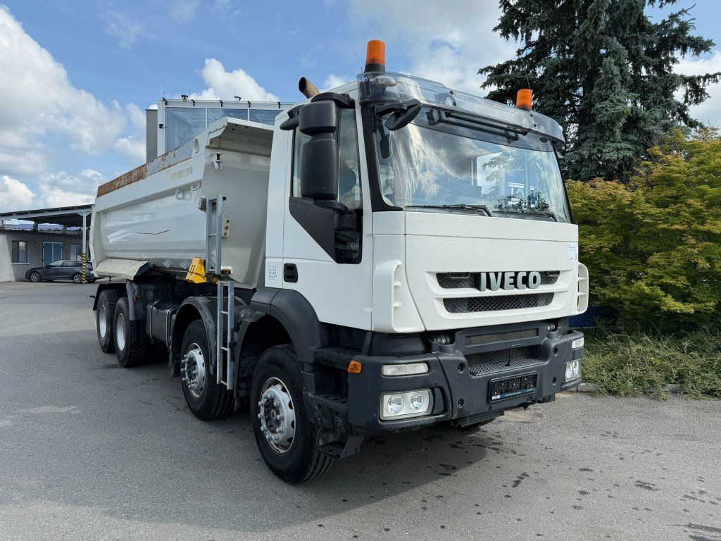 Iveco Trakker 410 S1 8x4 - Tipper: picture 2 Iveco Trakker 410 S1 8x4 - Tipper: picture 2
