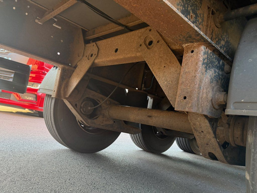 Curtainsider semi-trailer Kögel SN24: picture 7 Curtainsider semi-trailer Kögel SN24: picture 7