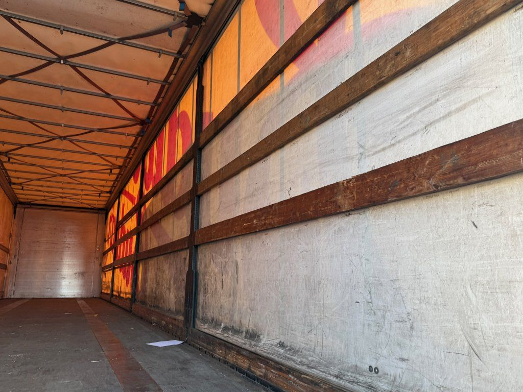 Curtainsider semi-trailer Kögel SN24: picture 14 Curtainsider semi-trailer Kögel SN24: picture 14