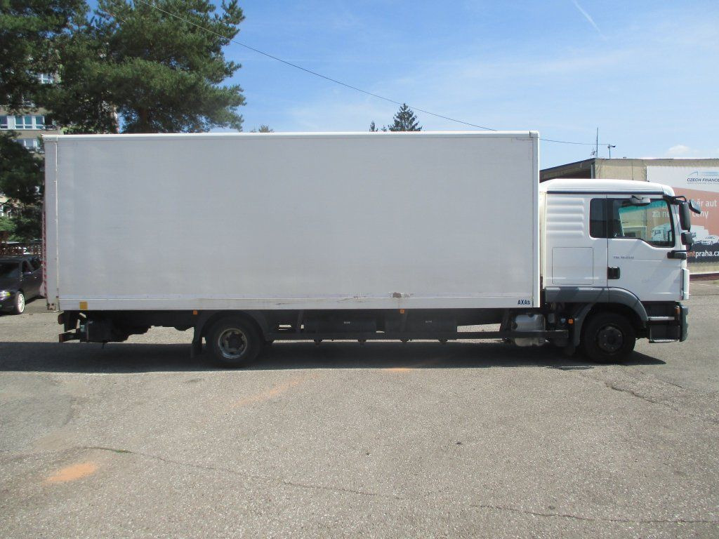 MAN TGL 12.250 MAN TGL 12.220 - Box truck: picture 4 MAN TGL 12.250 MAN TGL 12.220 - Box truck: picture 4