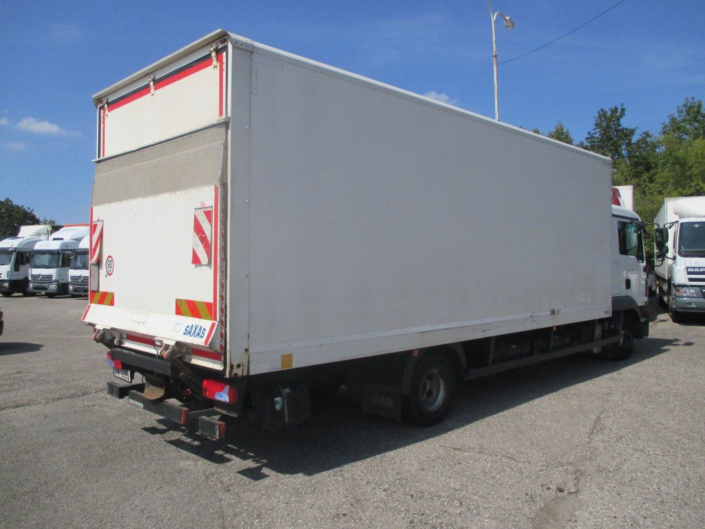 MAN TGL 12.250 MAN TGL 12.220 - Box truck: picture 5 MAN TGL 12.250 MAN TGL 12.220 - Box truck: picture 5