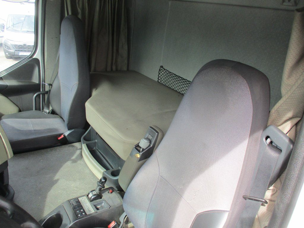 Renault Premium 460 - Refrigerator truck: picture 5 Renault Premium 460 - Refrigerator truck: picture 5