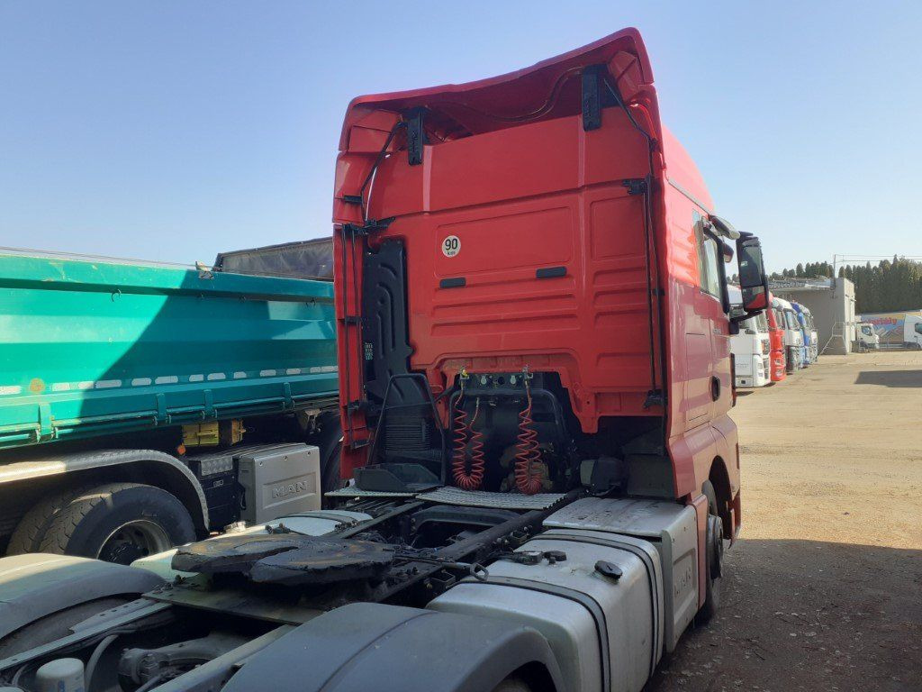 MAN TGX18.460 XLX Motorschaden/engine damage - Tractor unit: picture 4 MAN TGX18.460 XLX Motorschaden/engine damage - Tractor unit: picture 4
