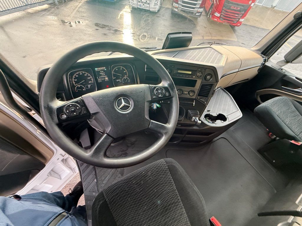 Leasing of Mercedes-Benz 1845 Actros EURO 6 Mercedes-Benz 1845 Actros EURO 6: picture 16 Leasing of Mercedes-Benz 1845 Actros EURO 6 Mercedes-Benz 1845 Actros EURO 6: picture 16