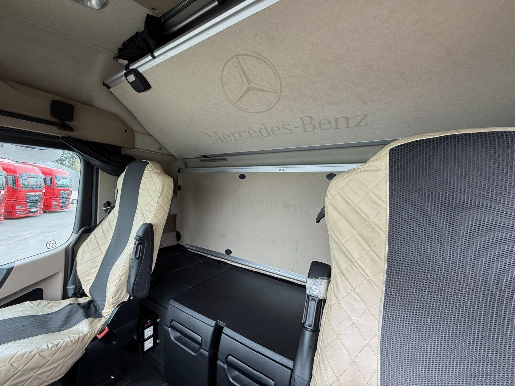 Tractor unit Mercedes-Benz 1845 Actros EURO 6 Retarder: picture 13