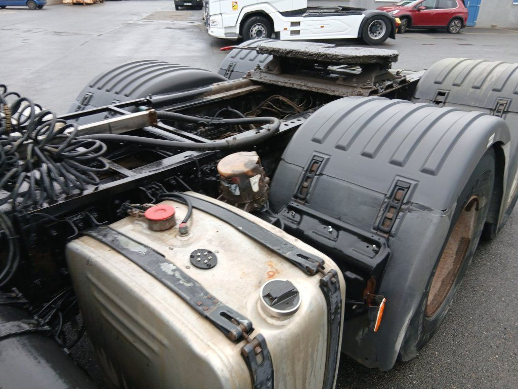 Tractor unit Scania R580 V8 6x4 EURO 3: picture 7