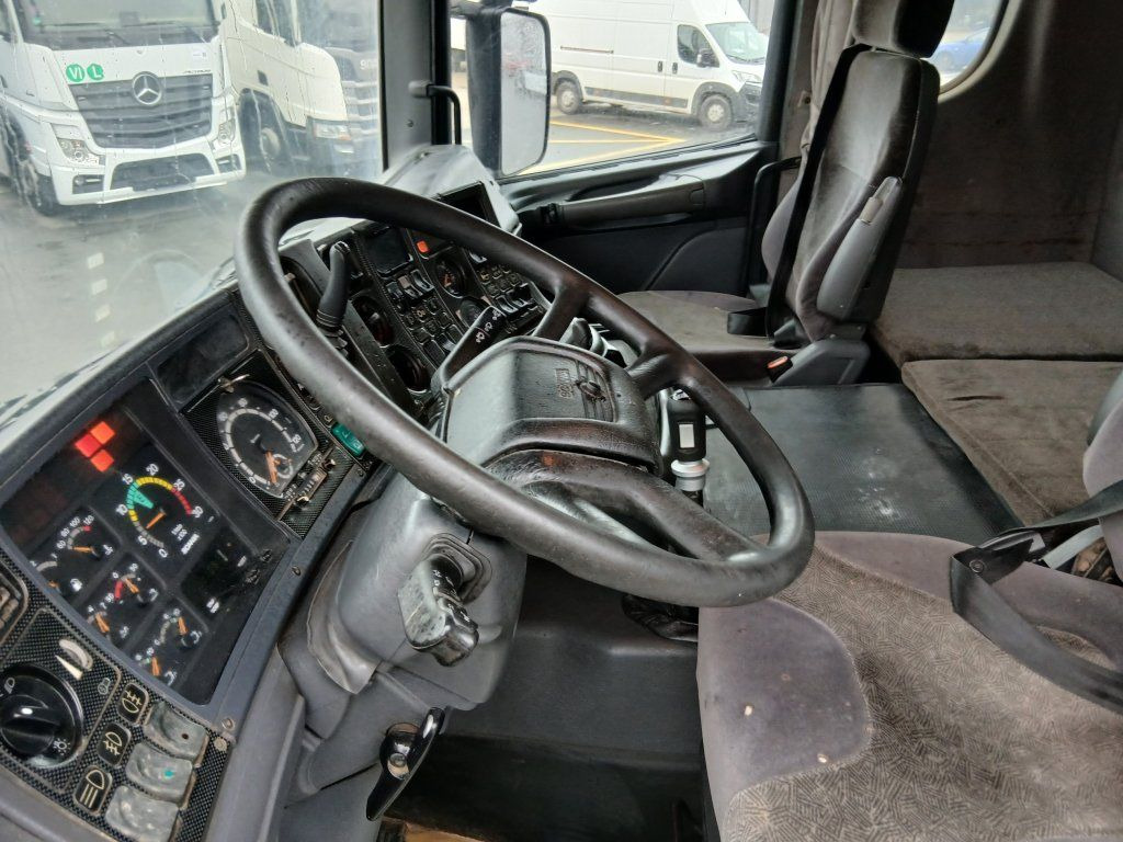 Tractor unit Scania R580 V8 6x4 EURO 3: picture 13