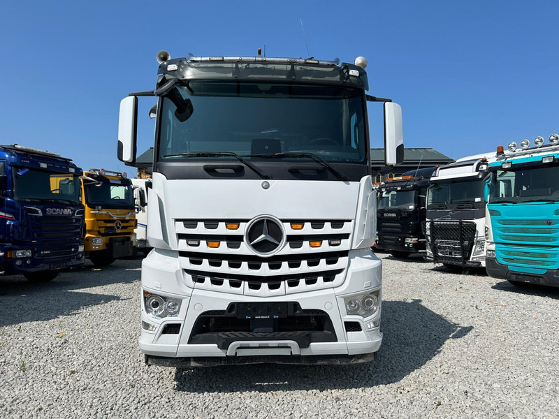Mercedes-Benz AROCS + JOAB 20t | VARATTU - Hook lift truck: picture 2 Mercedes-Benz AROCS + JOAB 20t | VARATTU - Hook lift truck: picture 2