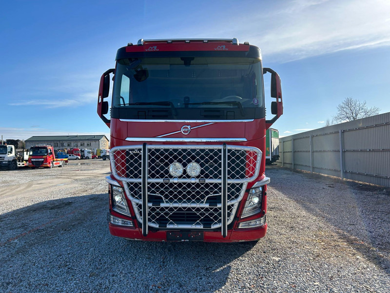 Volvo FH 500 8x4*4 KORP&SON 10000 + 10500 l / VACUUM Vacustar W1600R / PRESSURE Uraca KF716 - 350 l/min - 170 bar / TULOSSA VARATTU - Vacuum truck: picture 3 Volvo FH 500 8x4*4 KORP&SON 10000 + 10500 l / VACUUM Vacustar W1600R / PRESSURE Uraca KF716 - 350 l/min - 170 bar / TULOSSA VARATTU - Vacuum truck: picture 3