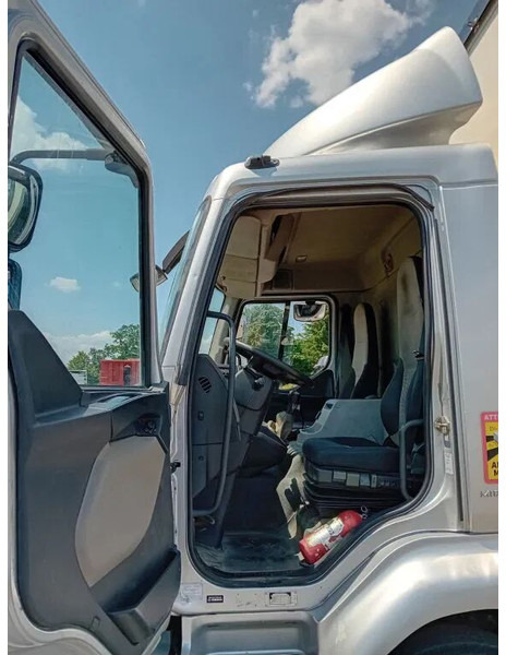 Renault Midlum 280 dxi - Curtainsider truck: picture 5 Renault Midlum 280 dxi - Curtainsider truck: picture 5