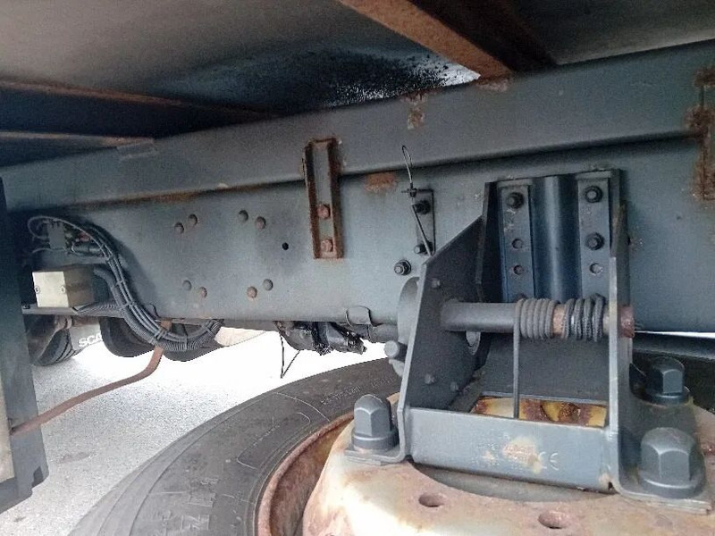 Scania 94.220 D - manual gearbox - top condition - Curtainsider truck: picture 5 Scania 94.220 D - manual gearbox - top condition - Curtainsider truck: picture 5