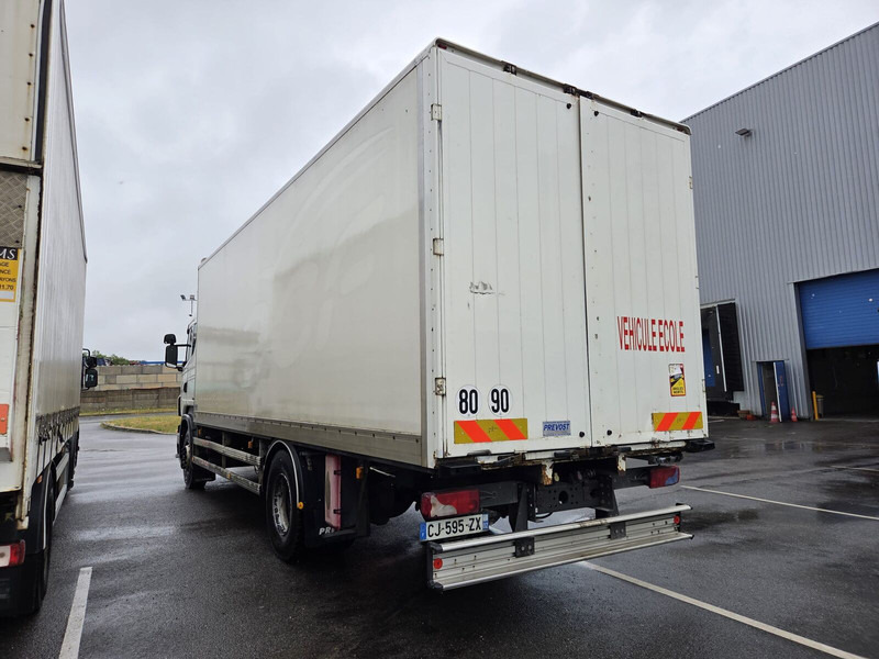 Scania R360 - Box truck: picture 2 Scania R360 - Box truck: picture 2