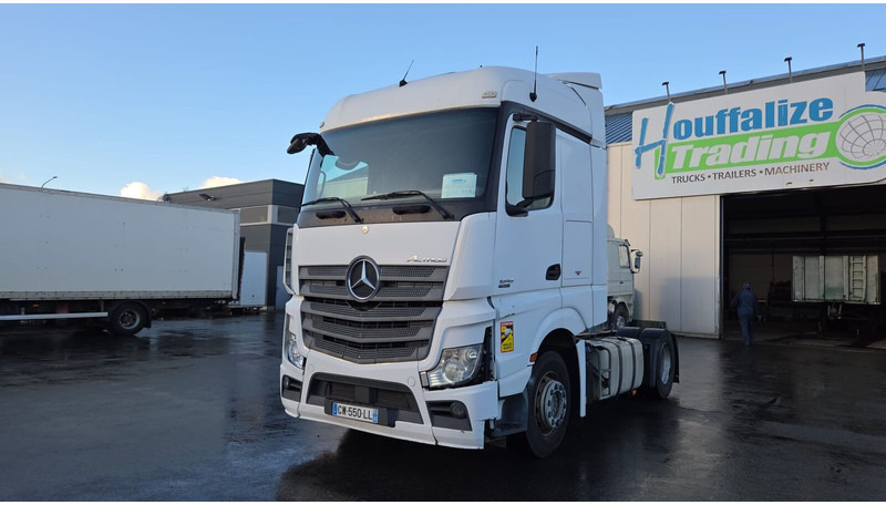 Mercedes-Benz Actros 1845 - Tractor unit: picture 2 Mercedes-Benz Actros 1845 - Tractor unit: picture 2