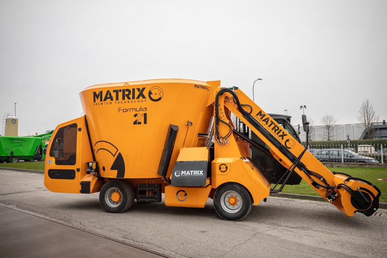 MATRIX formula - Forage mixer wagon: picture 2 MATRIX formula - Forage mixer wagon: picture 2