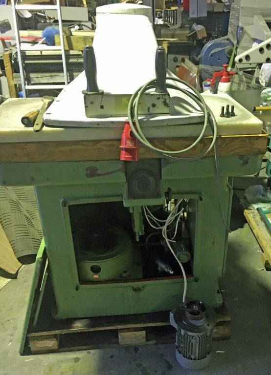 Atlas Hydraulic Swing Arm Punching Machine - Printing machinery: picture 5 Atlas Hydraulic Swing Arm Punching Machine - Printing machinery: picture 5