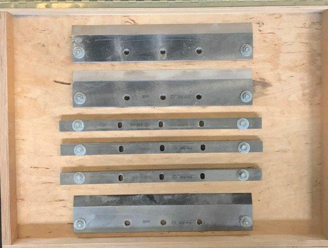 Knife Set for Trimmer Saddlestitcher Heidelberg Stitchmaster ST 100 - Paper cutting machine: picture 2 Knife Set for Trimmer Saddlestitcher Heidelberg Stitchmaster ST 100 - Paper cutting machine: picture 2
