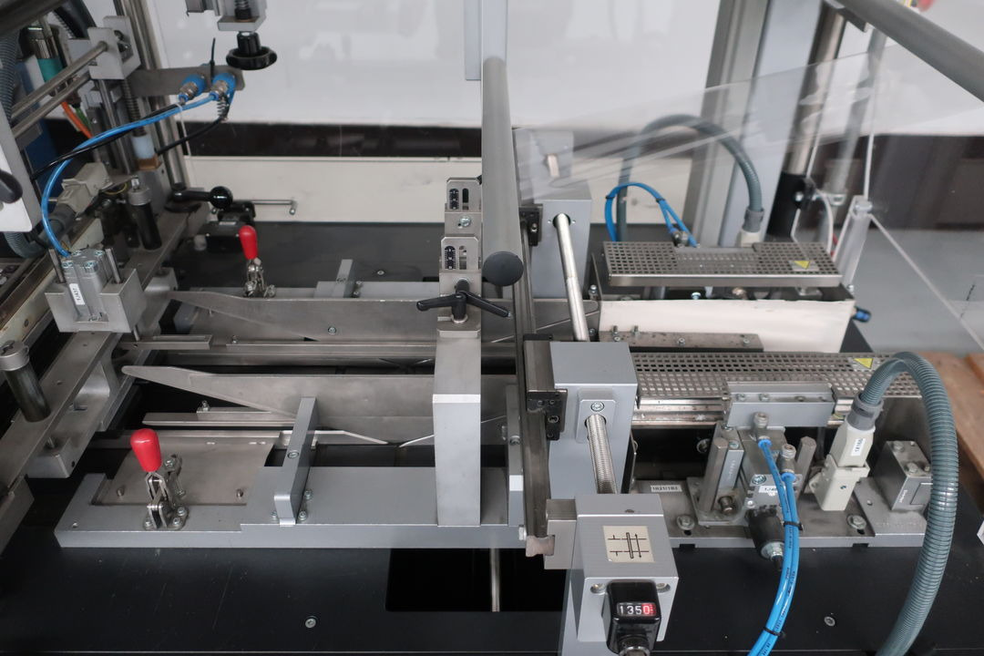 Packaging machinery Sollas SX 60 film wrapping machine with moen maskinbyg pick and place feeder: picture 9 Packaging machinery Sollas SX 60 film wrapping machine with moen maskinbyg pick and place feeder: picture 9