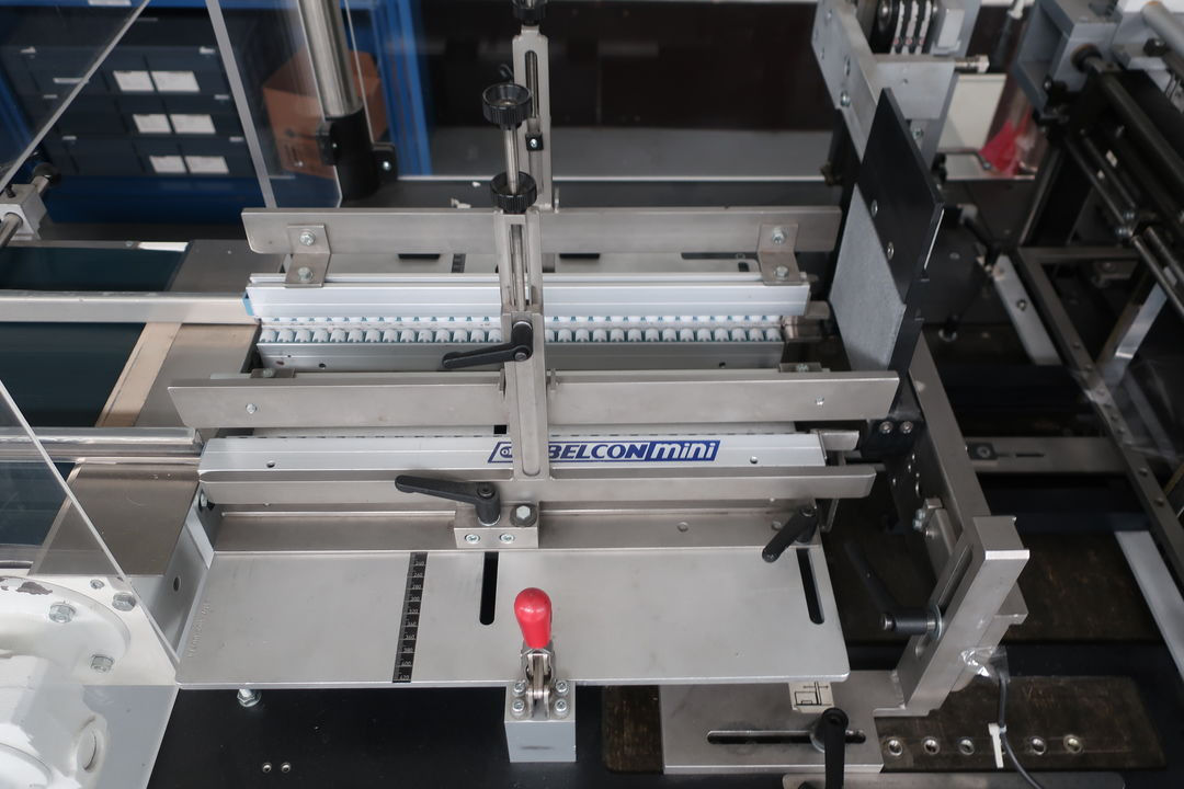 Packaging machinery Sollas SX 60 film wrapping machine with moen maskinbyg pick and place feeder: picture 8 Packaging machinery Sollas SX 60 film wrapping machine with moen maskinbyg pick and place feeder: picture 8