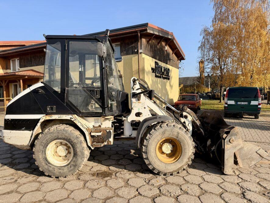 CAT 906 - Wheel loader: picture 1 CAT 906 - Wheel loader: picture 1