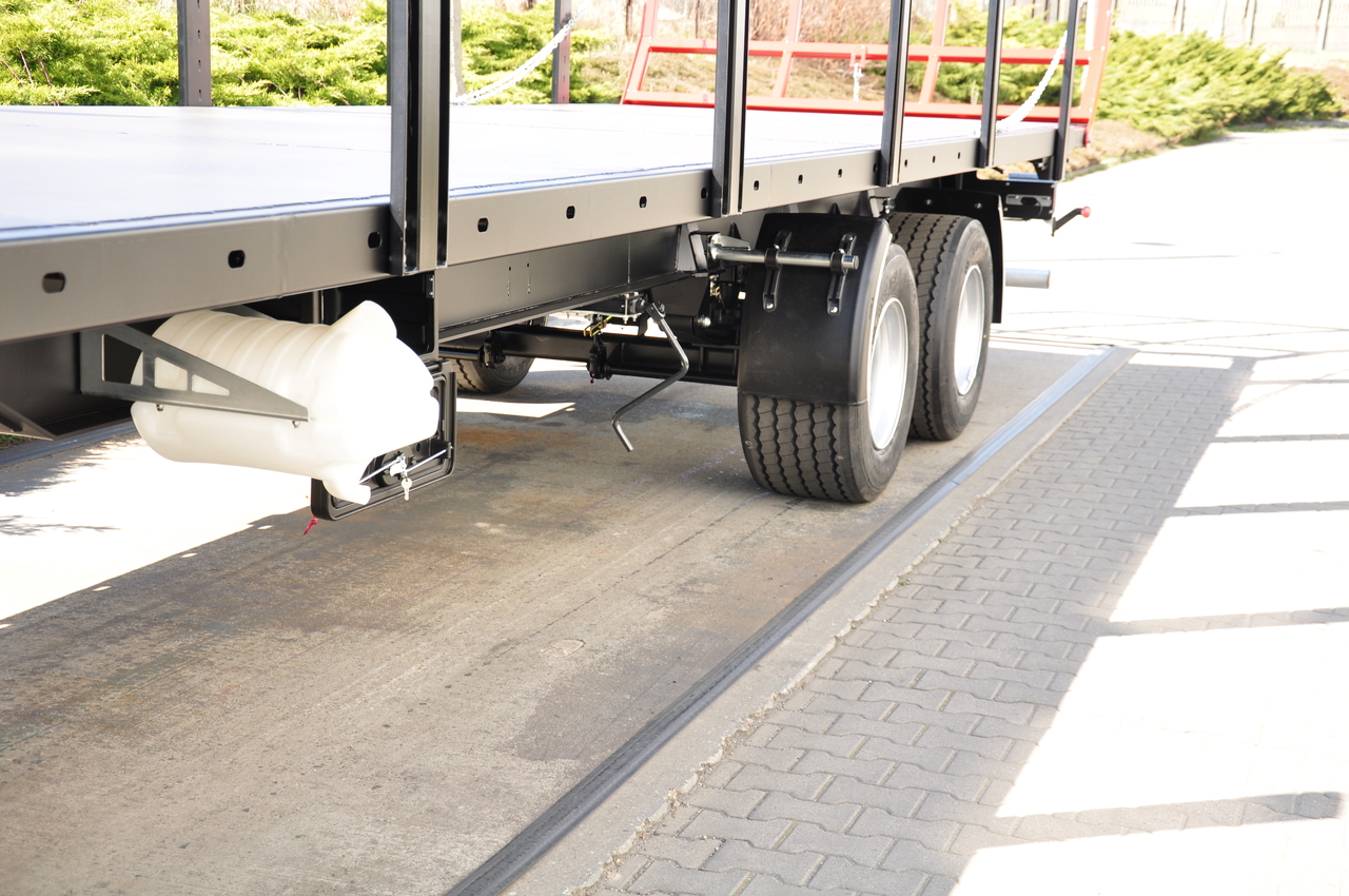 ZASŁAW D746-20 - Farm platform trailer: picture 4 ZASŁAW D746-20 - Farm platform trailer: picture 4