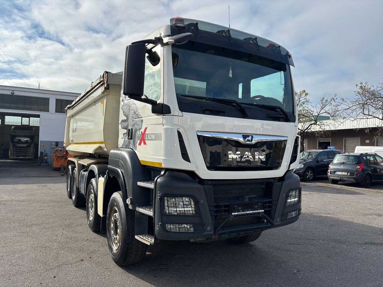 MAN TGS41.510 8x4 Schmitz Muldenkipper Retarder/19m³ - Tipper: picture 3 MAN TGS41.510 8x4 Schmitz Muldenkipper Retarder/19m³ - Tipper: picture 3