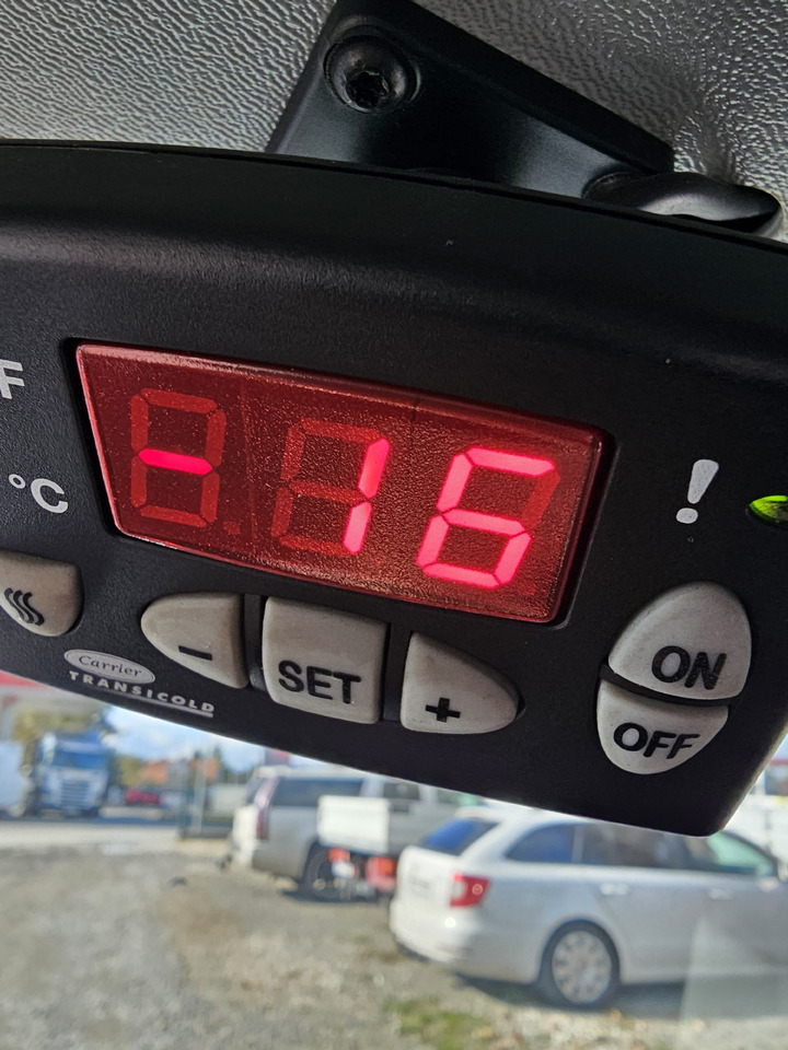 Fiat Doblo chlodnia mroznia carrier +230v - 18 C euro5 - Refrigerated van: picture 5 Fiat Doblo chlodnia mroznia carrier +230v - 18 C euro5 - Refrigerated van: picture 5