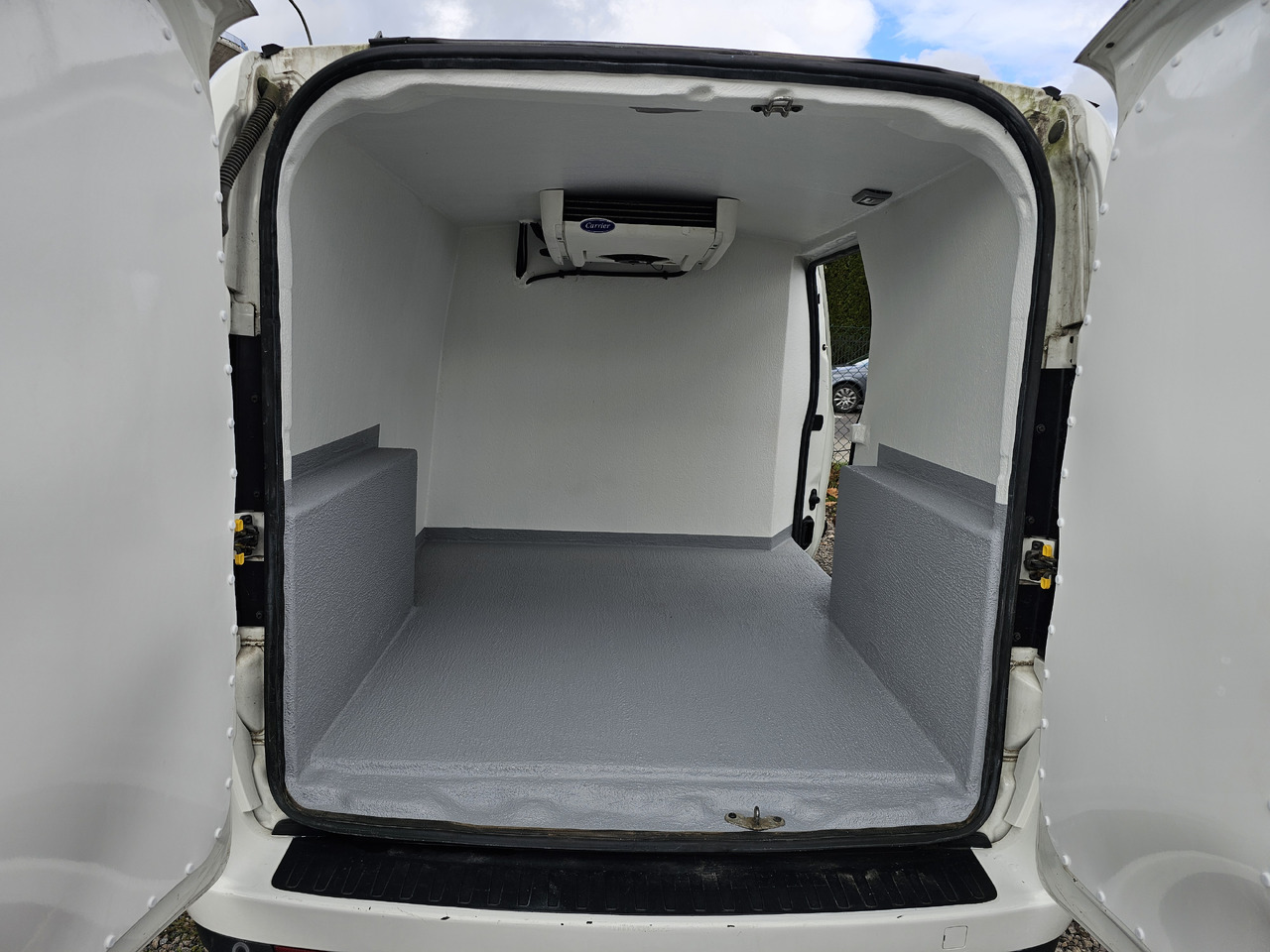 OPEL COMBO MAXI LONG CHLODNIA MROZNIA CARRIER KLIMA EURO6 - Refrigerated van: picture 1 OPEL COMBO MAXI LONG CHLODNIA MROZNIA CARRIER KLIMA EURO6 - Refrigerated van: picture 1
