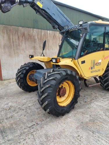 2000 New Holland LM420 - Telescopic handler: picture 2 2000 New Holland LM420 - Telescopic handler: picture 2