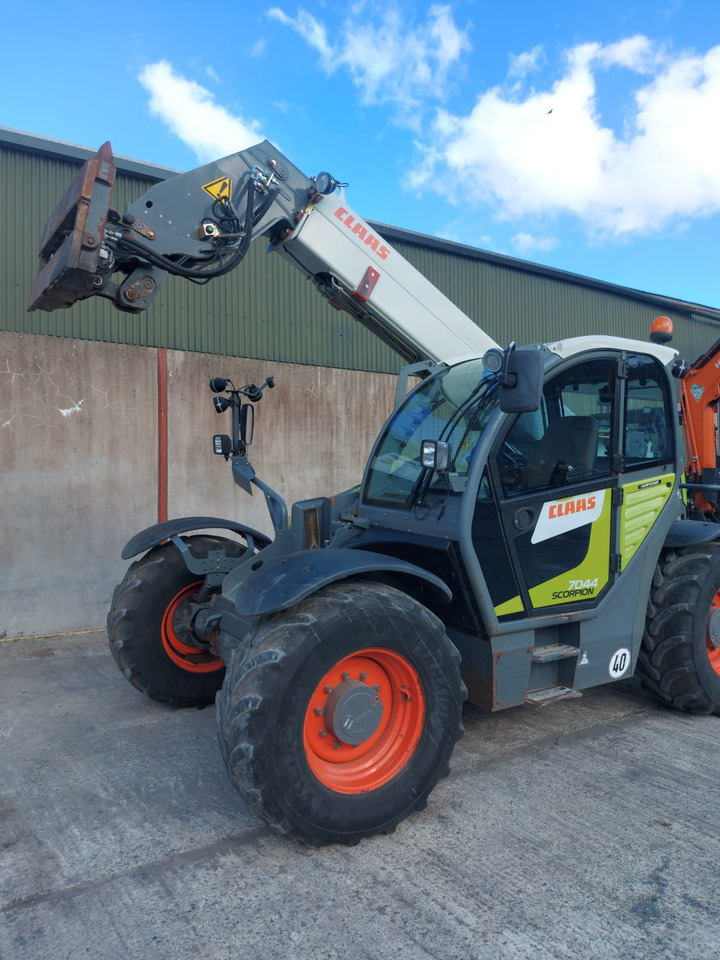 Claas Scorpion 7044 - Construction machinery: picture 2 Claas Scorpion 7044 - Construction machinery: picture 2