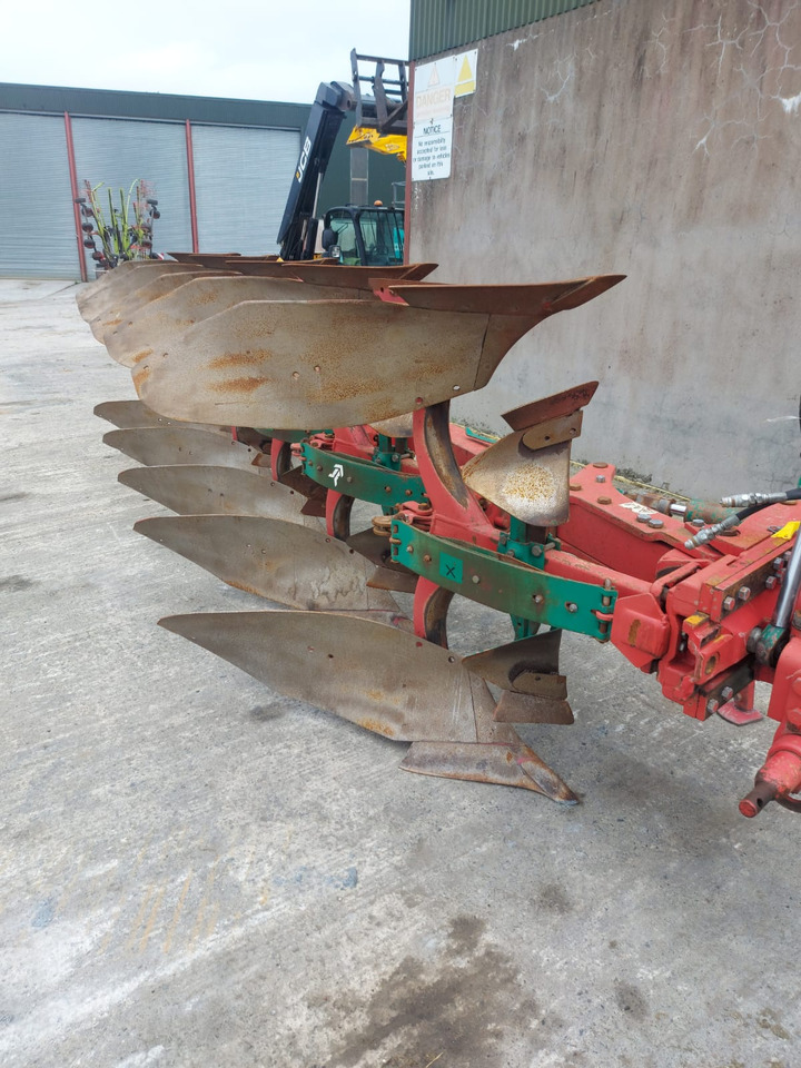 KVERNELAND ES100-200 - Plow: picture 1 KVERNELAND ES100-200 - Plow: picture 1